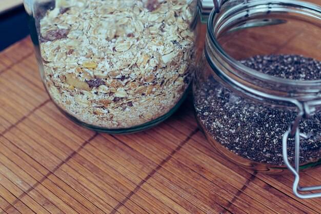 Chia jakie ma właściwości i kiedy warto włączyć ją do diety?