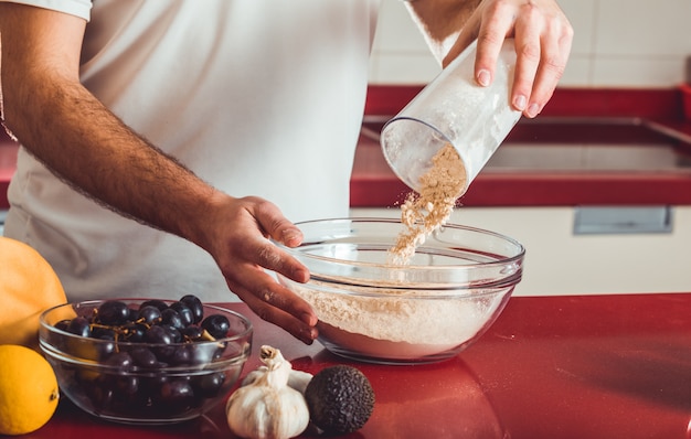 Jak spożywać młody jęczmień w proszku na co dzień?