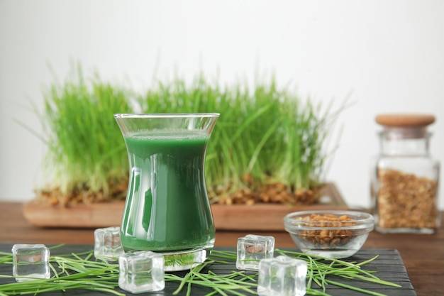 Kiedy pić zielony jęczmień, aby osiągnąć najlepsze efekty?