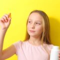 Jakie witaminy podawać dzieciom w okresie jesienno-zimowym?